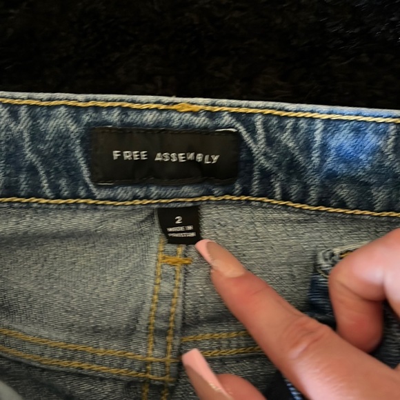 free assembly jeans - Picture 3 of 6